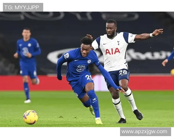 哈德斯联队迎战斯托克城队争夺英冠联赛重要三分之战